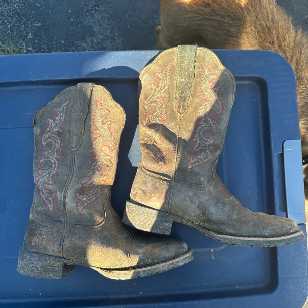 Ariat cowboy boot- Hybrid Rancher StretchFit Western Boot